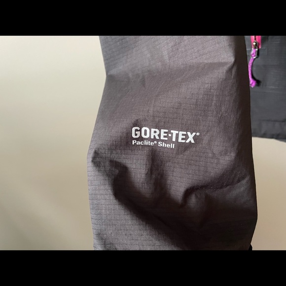 The North Face gore-tex jacket - Picture 2 of 7
